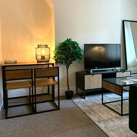 Entire Apartment Tonbridge Centre Экстерьер фото