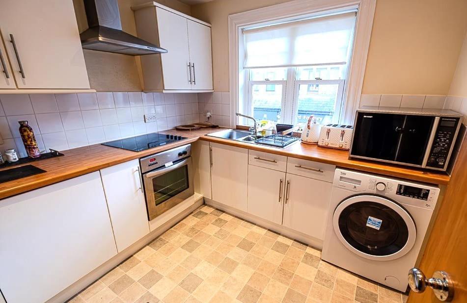 Entire Apartment Tonbridge Centre Экстерьер фото